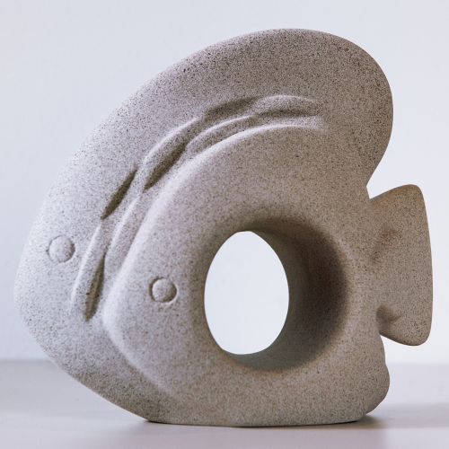 Statua pesci colore grigio